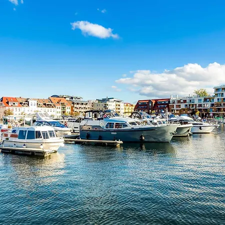 Yachthafenflair - Mit Blick Auf Den Warener Hafen Appartement